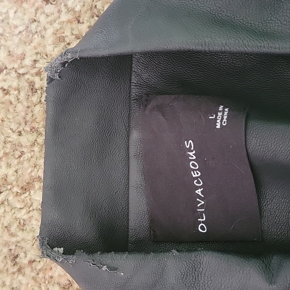 MockLeather biker Jacket with floral embroidery. - Picture 8 of 9